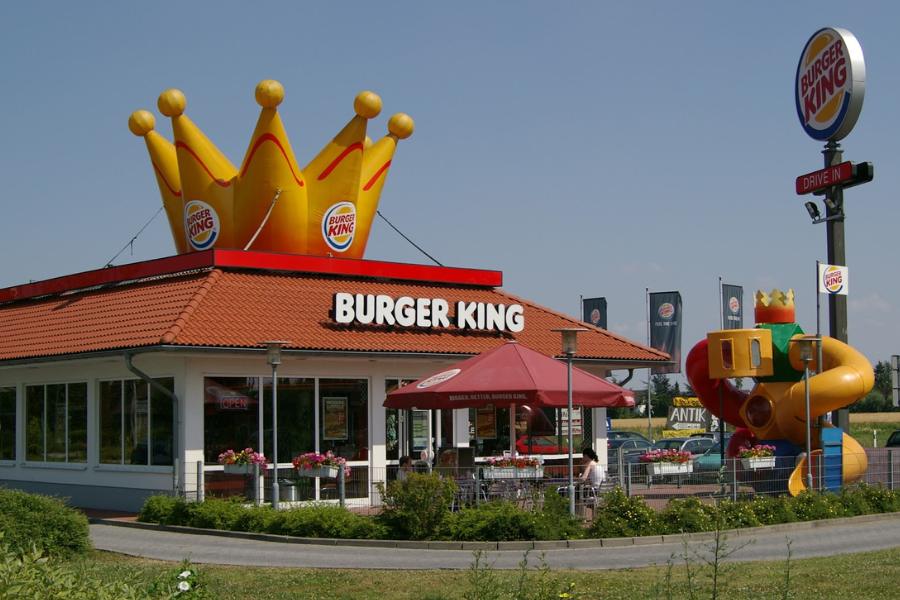 Saiba tudo sobre os custos para abrir uma franquia do Burger King no Brasil. Explore as vantagens e os desafios de ser franqueado dessa marca renomada.